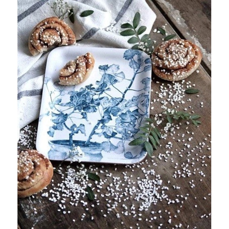 Emma Sjodin: Tray, Blue Geranium