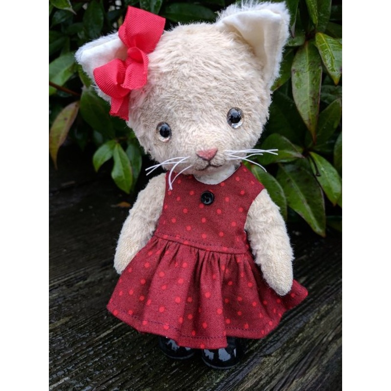 Kittie the Cat by So Treasured DIGITAL pattern