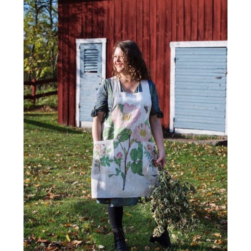 Emma Sjodin: Apron Wild Roses