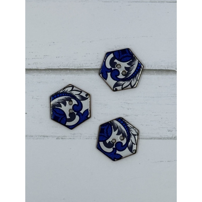 Stockwell Ceramics Button 03