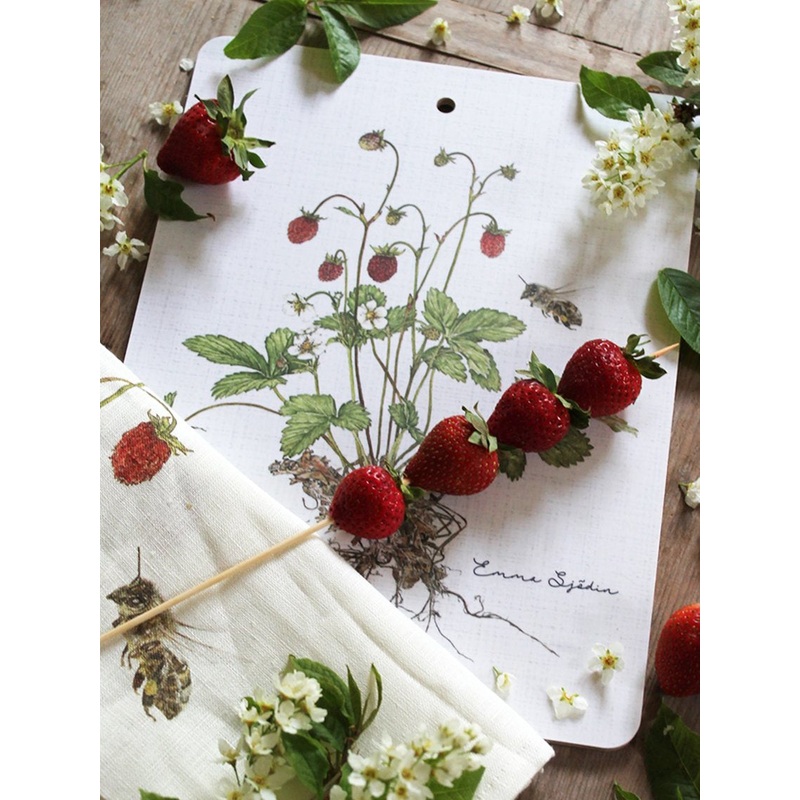 Emma Sjodin Gift Set: Cutting Board and Linen Towel, Strawberry Woodland