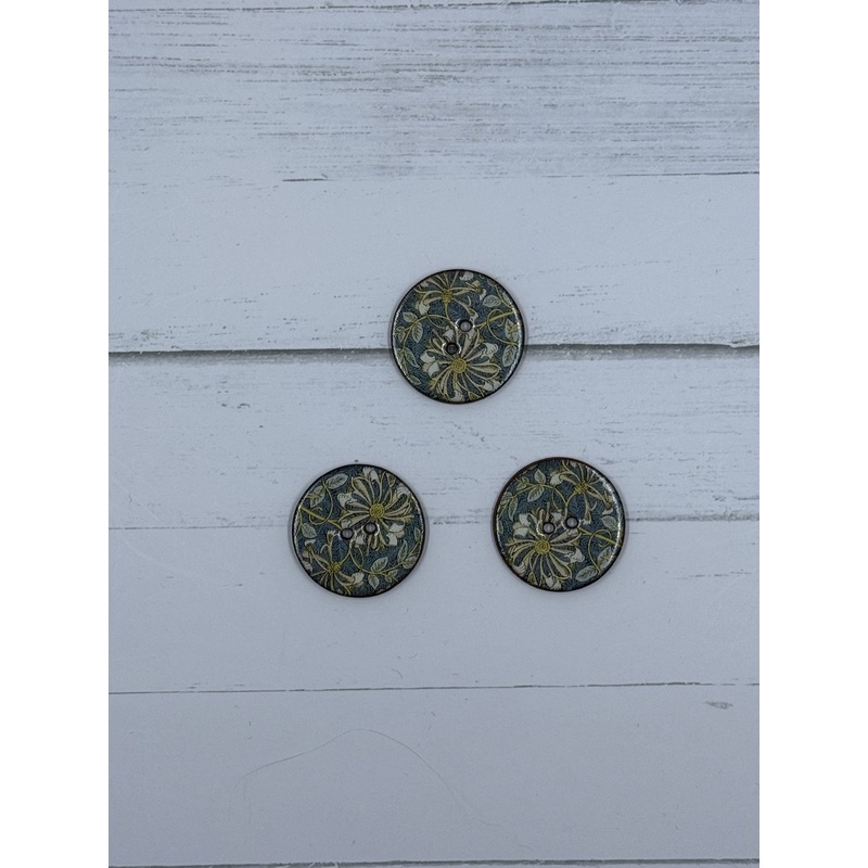 Stockwell Ceramics Button 22A