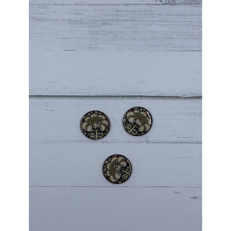 Stockwell Ceramics Button 23A