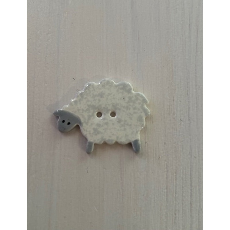 Stockwell Ceramics Button 70 White/Grey Sheep