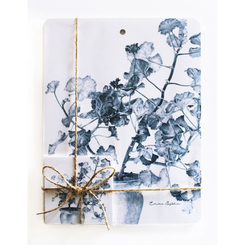 Emma Sjodin Gift Set: Cutting Board and 2 Coasters, Blue Geranium