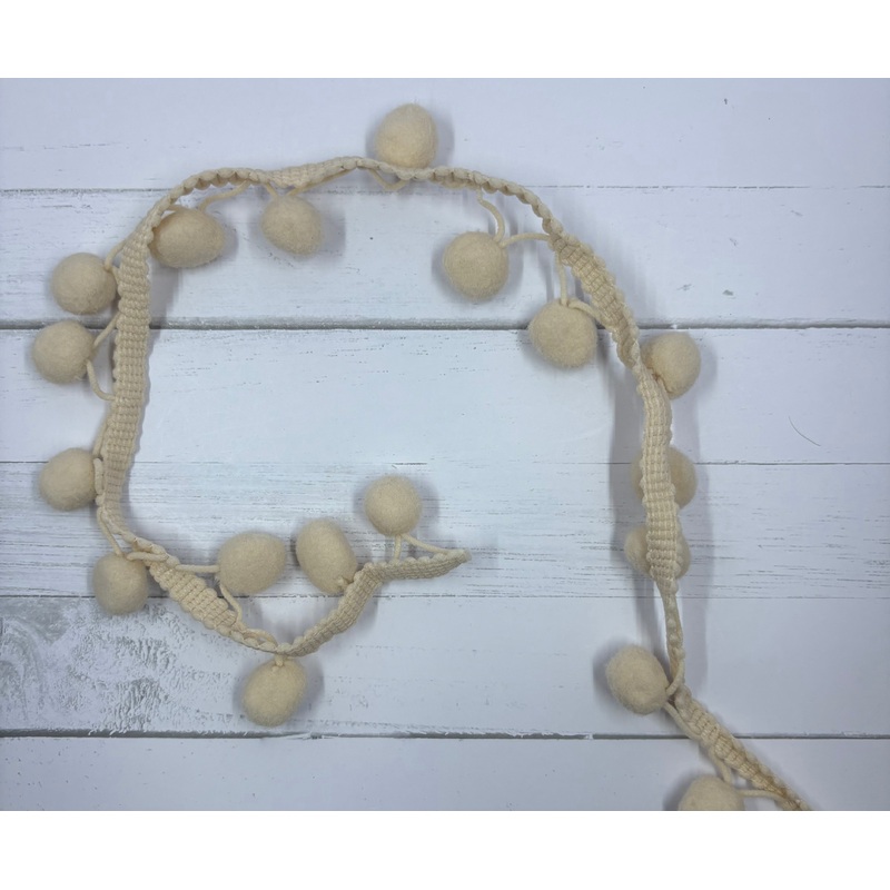 Supremelaces Pom Pom Trim