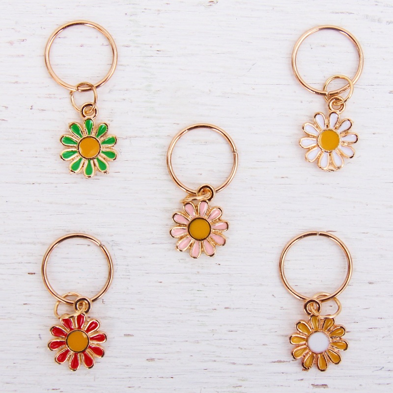 5 Daisy Flower Enamel Crochet Stitch Markers