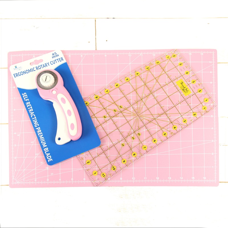 Threadart Premium Rotary Cutting Set – Ergonomic 45mm Cutter, Mat, and Ruler