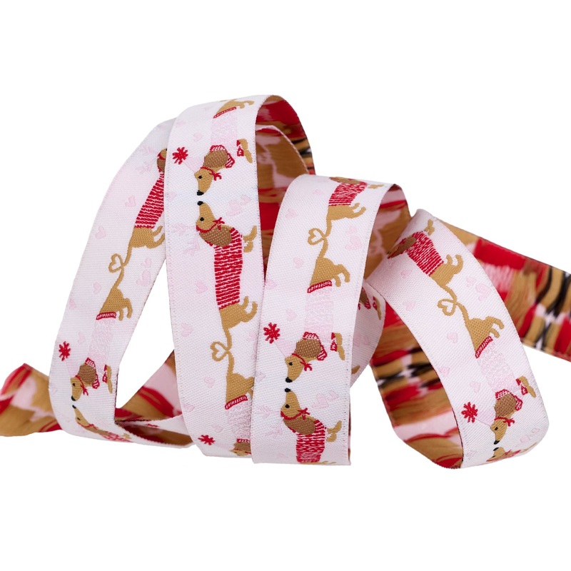 Dachshund Kisses – 7/8″ width – Gingerbread Christmas – One Yard