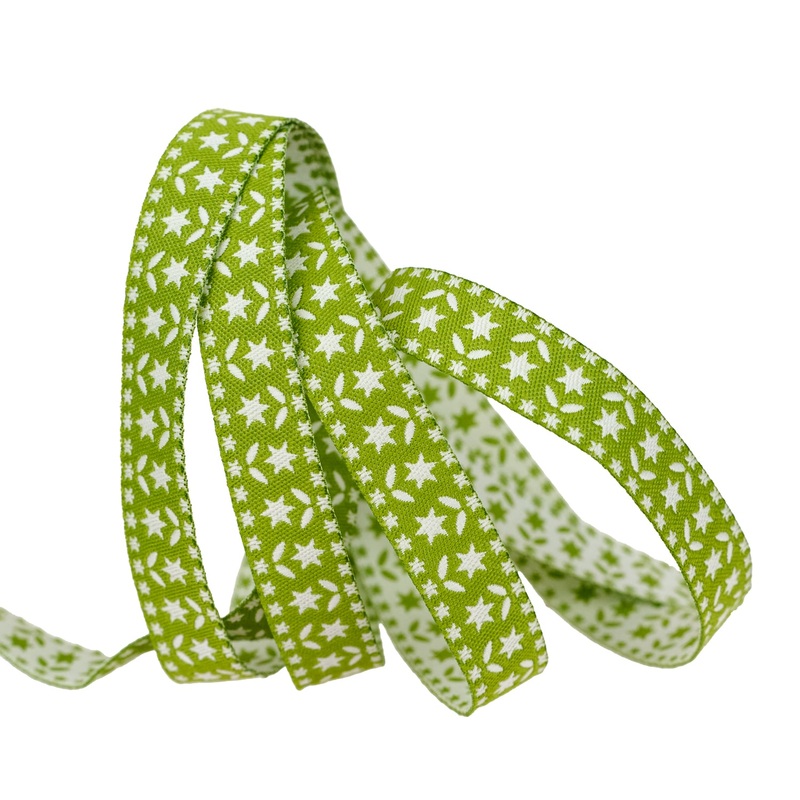 Buon Natale – Twinkle Stars in Pine – 1/2″ – by Joanna Figueroa – One Yard
